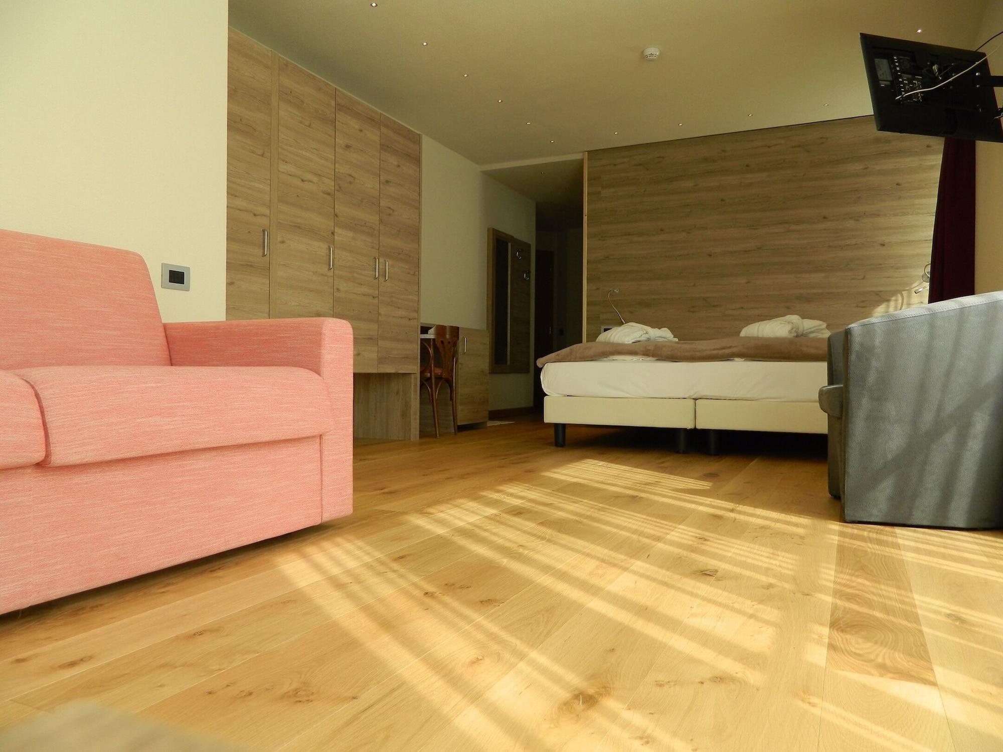 Hotel Alba Ливиньо Екстериор снимка