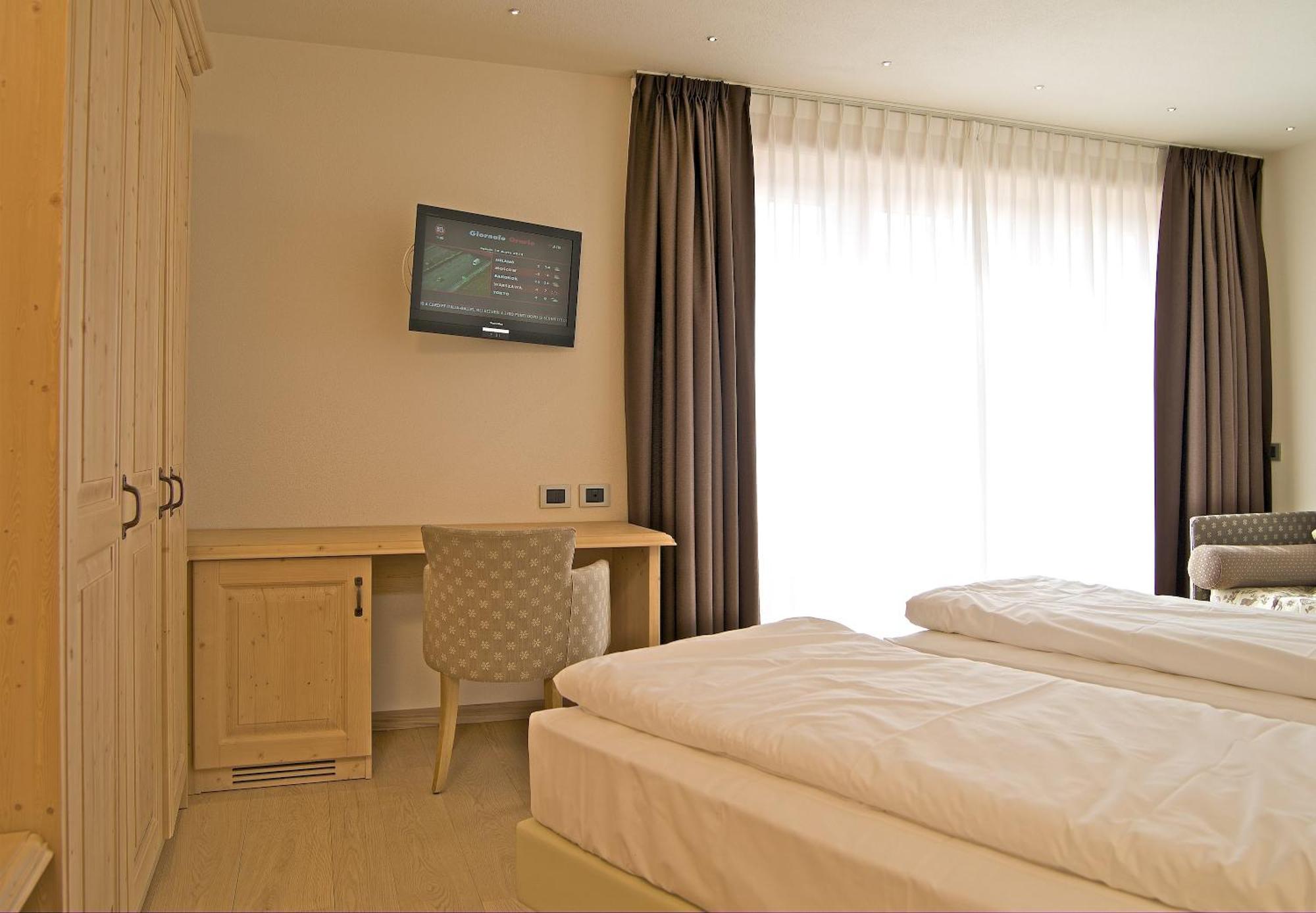 Hotel Alba Ливиньо Екстериор снимка