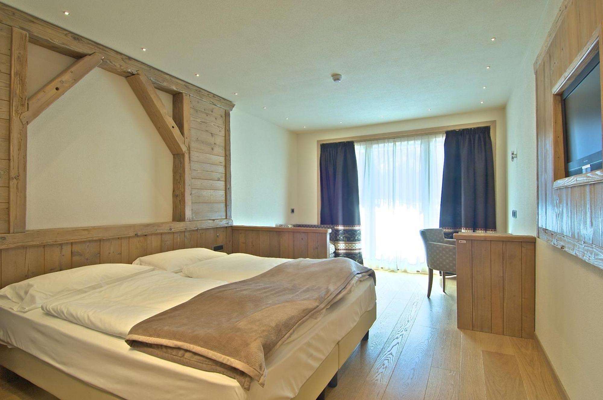 Hotel Alba Ливиньо Екстериор снимка