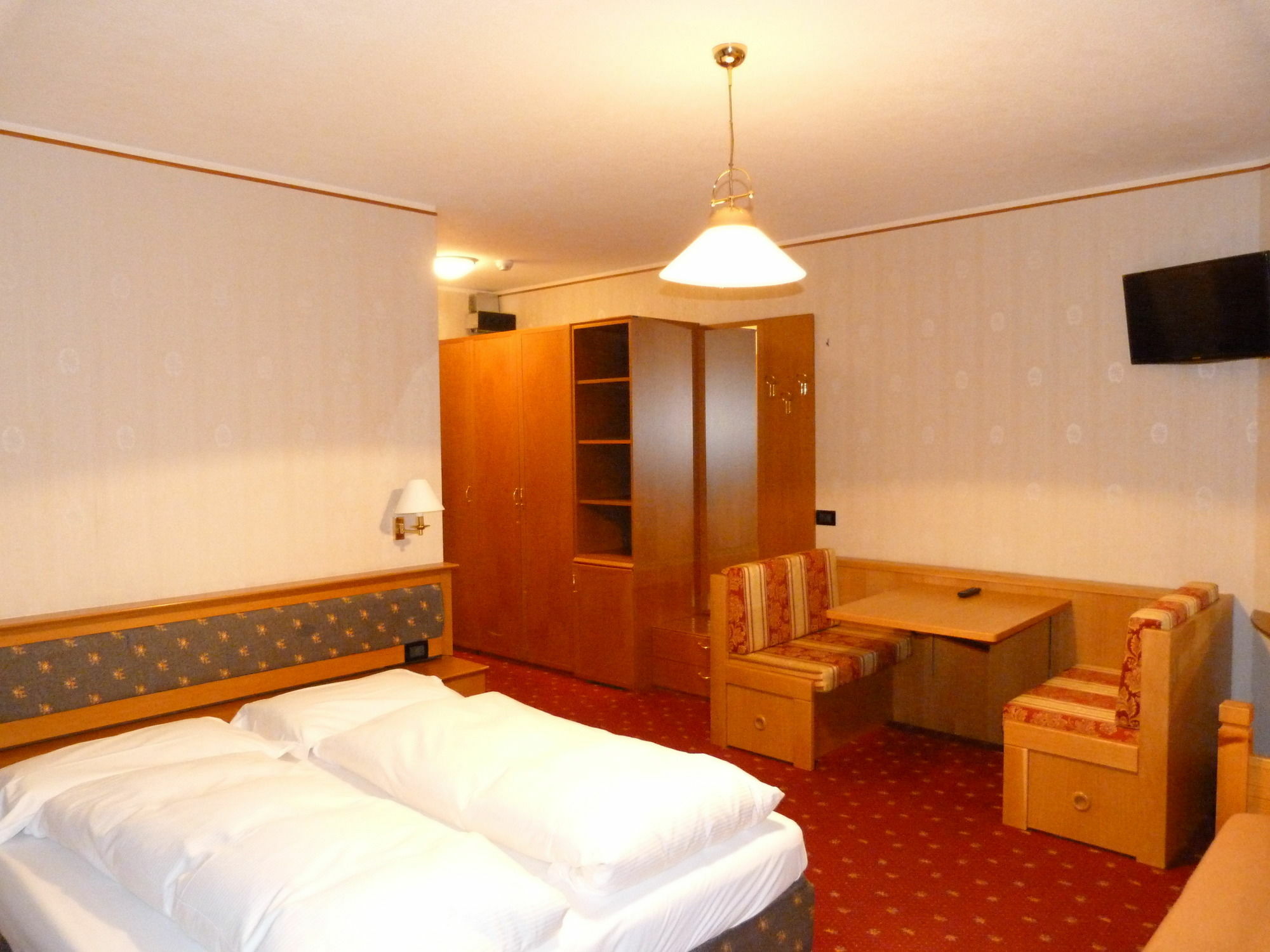 Hotel Alba Ливиньо Екстериор снимка