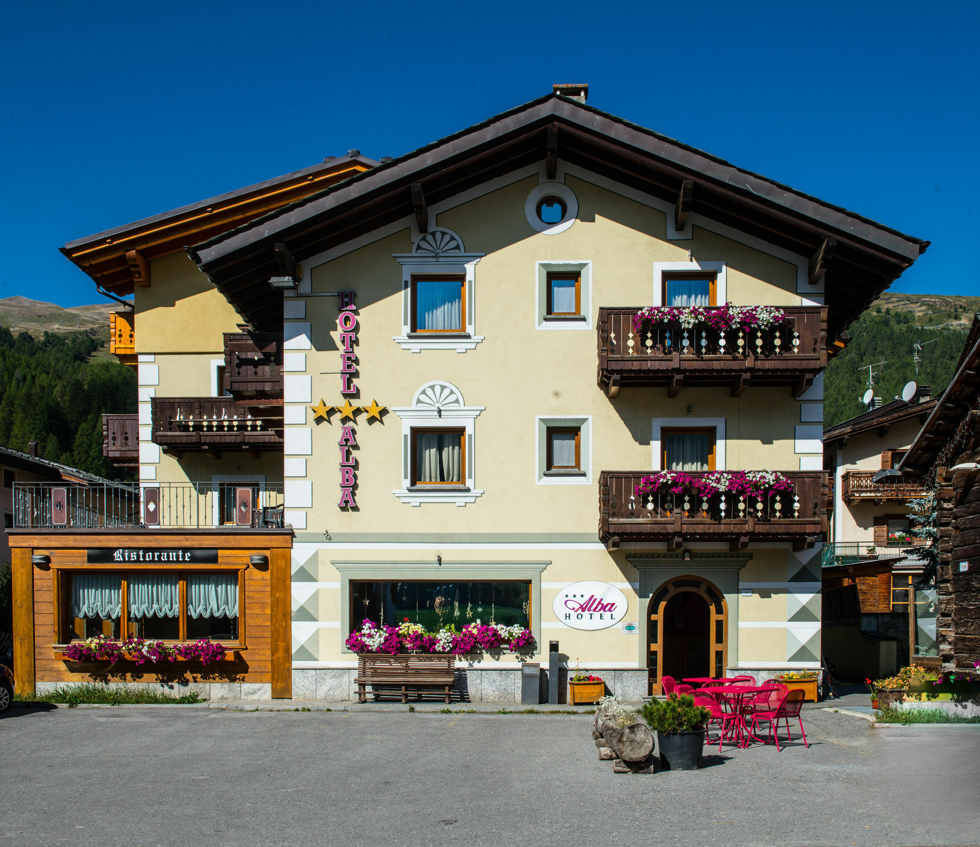 Hotel Alba Ливиньо Екстериор снимка