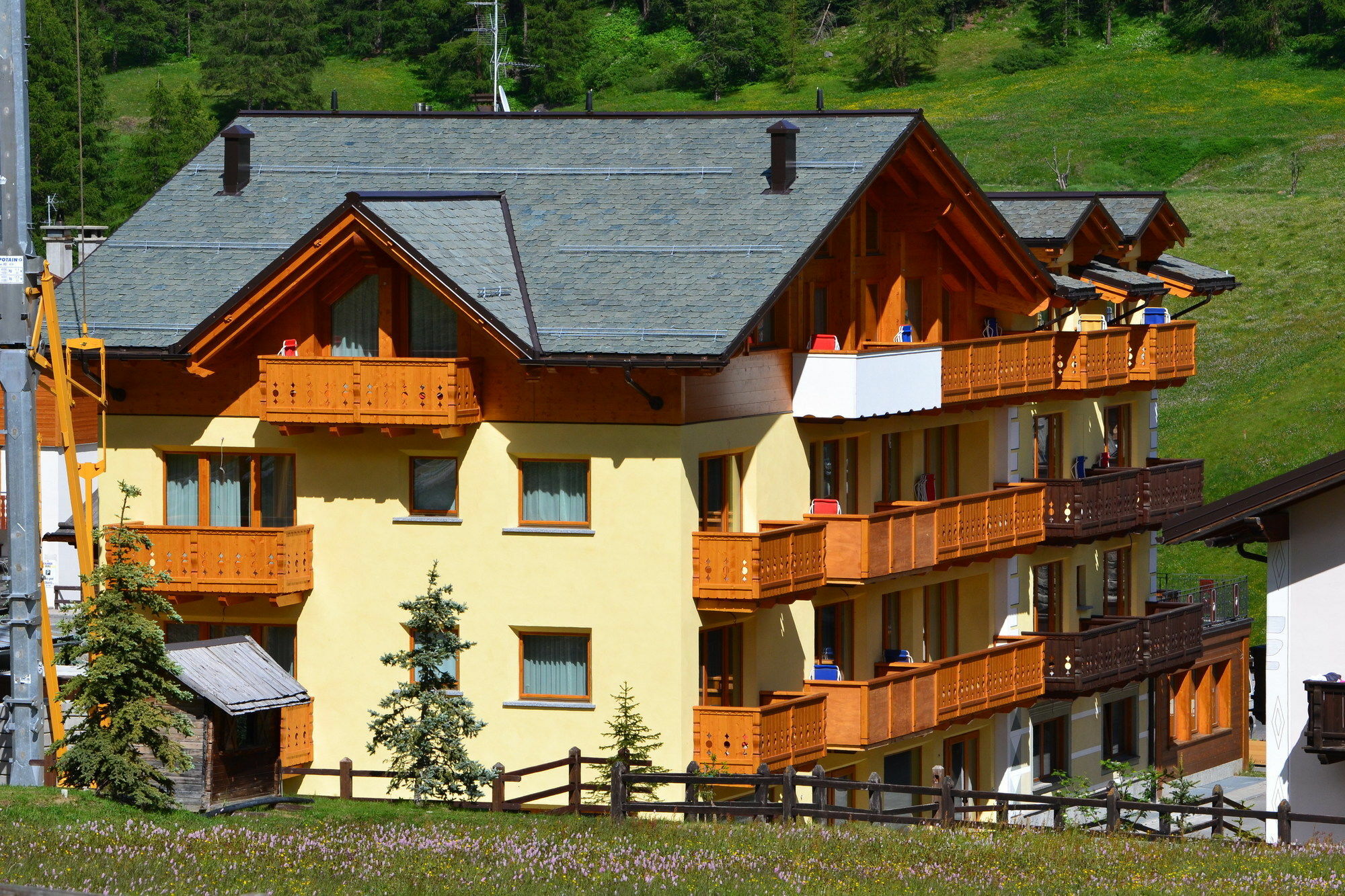 Hotel Alba Ливиньо Екстериор снимка